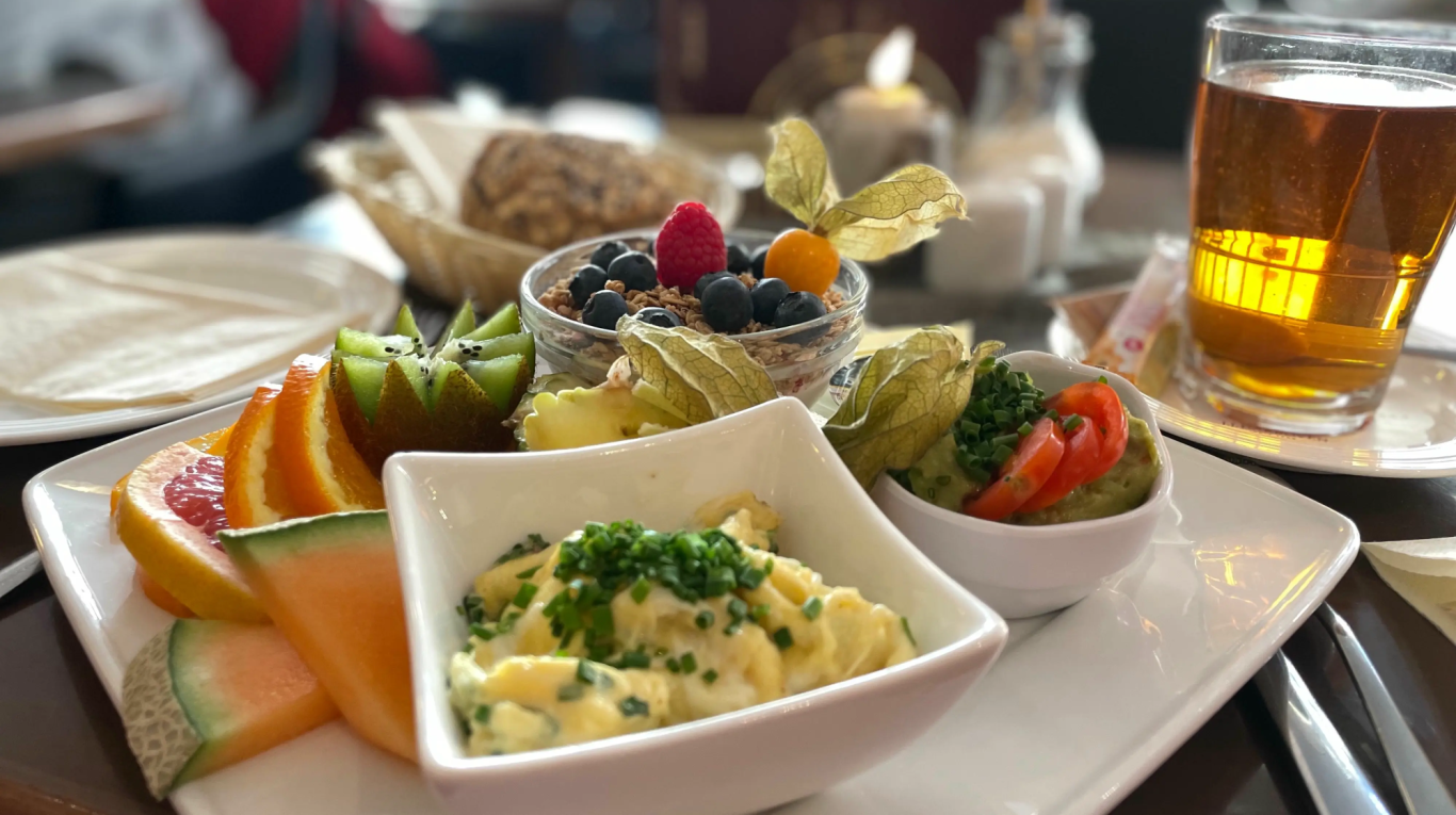 Wellnessfrühstück Oder Veganes Frühstück du hast die wähl Frühstück in Cottbus Genießen im Traditions-Café Lauterbach